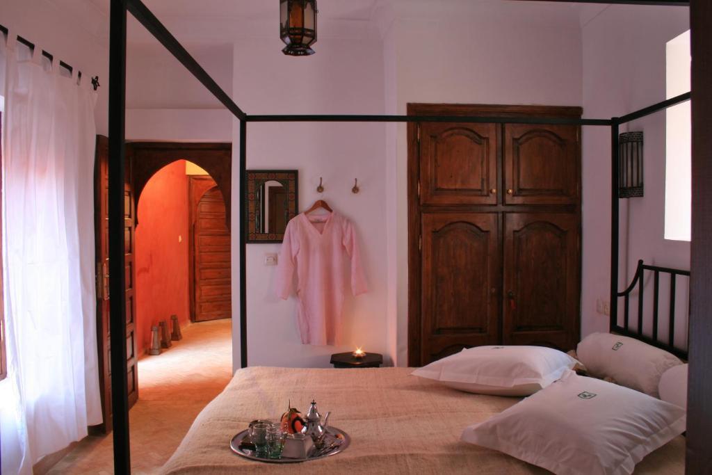 Riad Honey Marrakesh Rum bild
